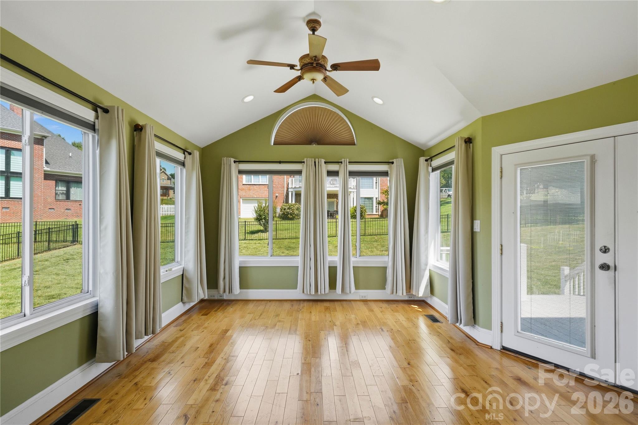 182 E Tattersall Drive Property Photo 29