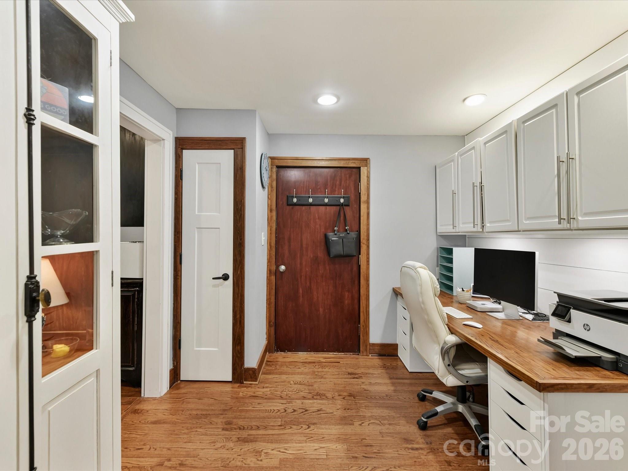 4514 Pendock Court Property Photo 28