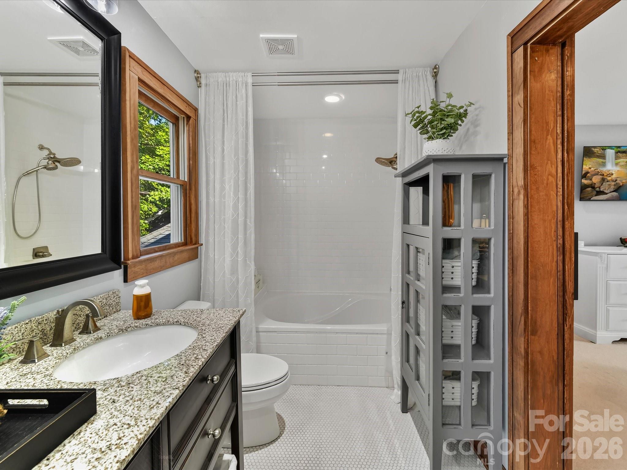 4514 Pendock Court Property Photo 36