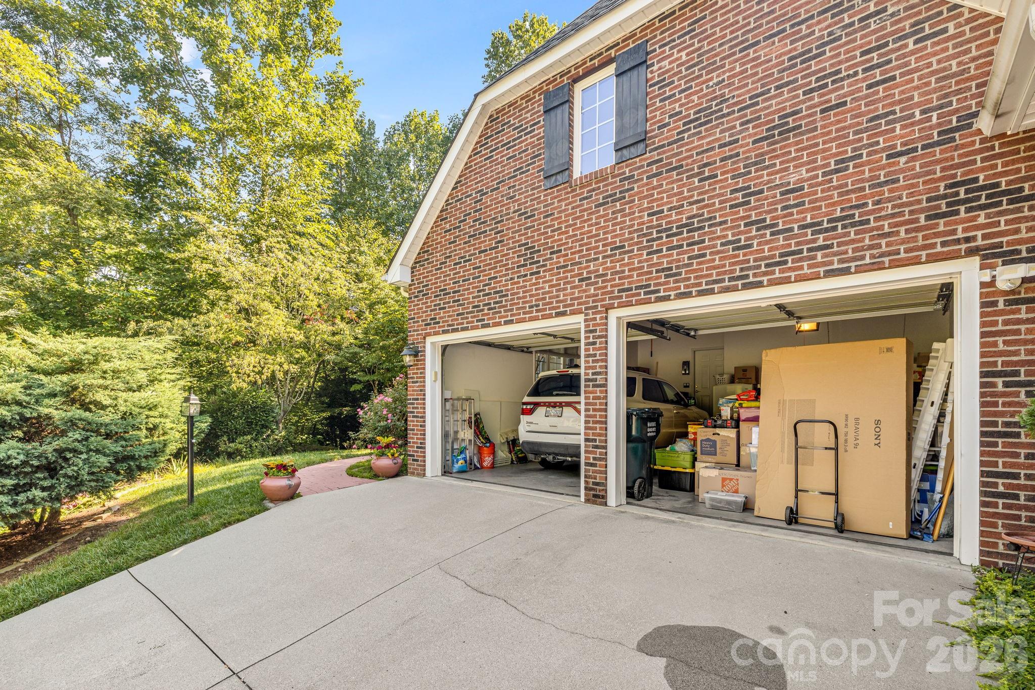 212 Carriage Springs Way Property Photo 37