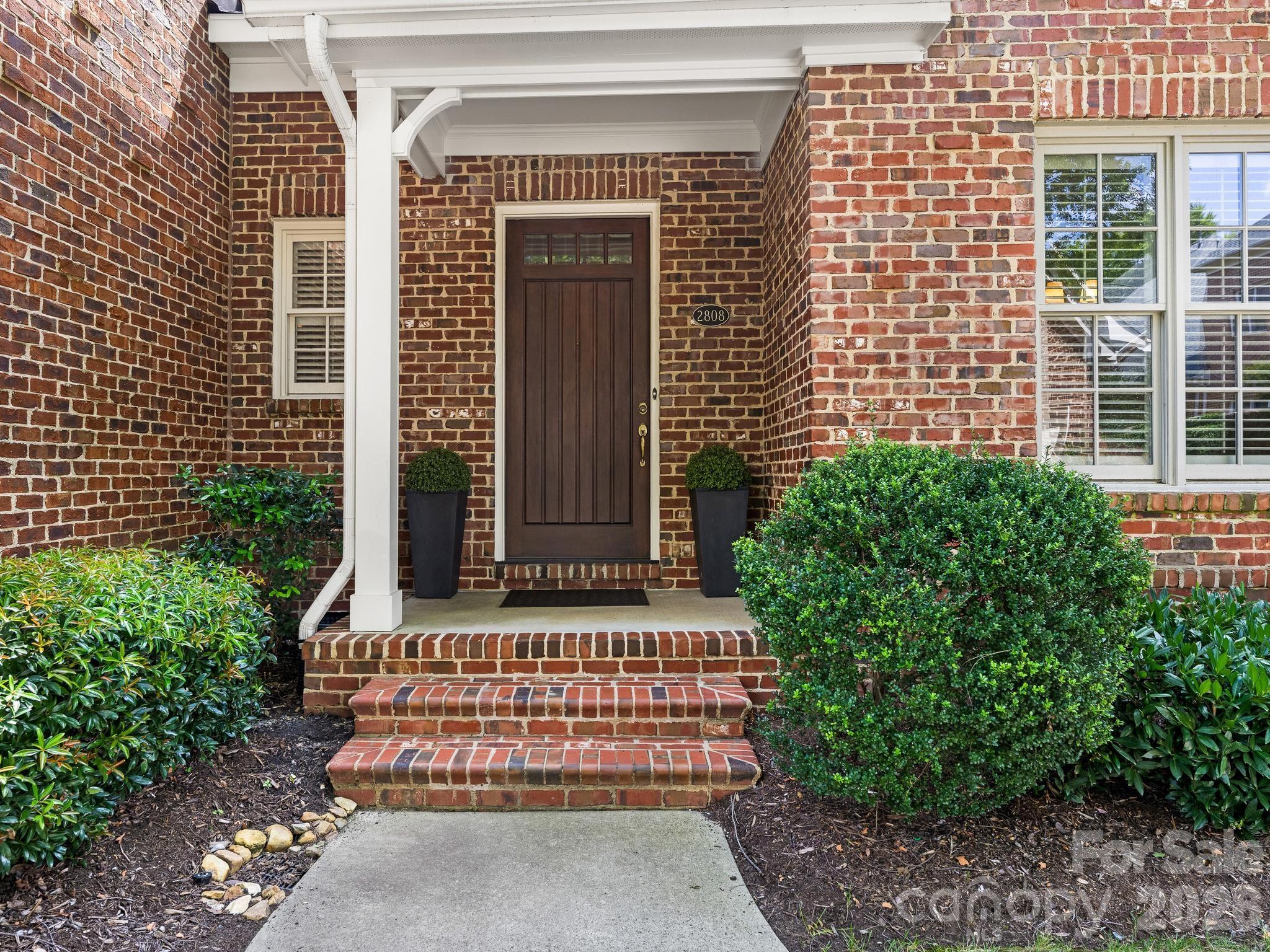 2808 Gablestone Way Property Photo 2