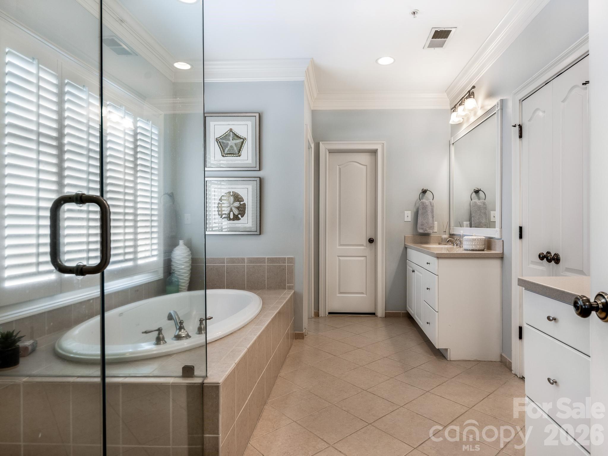 2808 Gablestone Way Property Photo 16