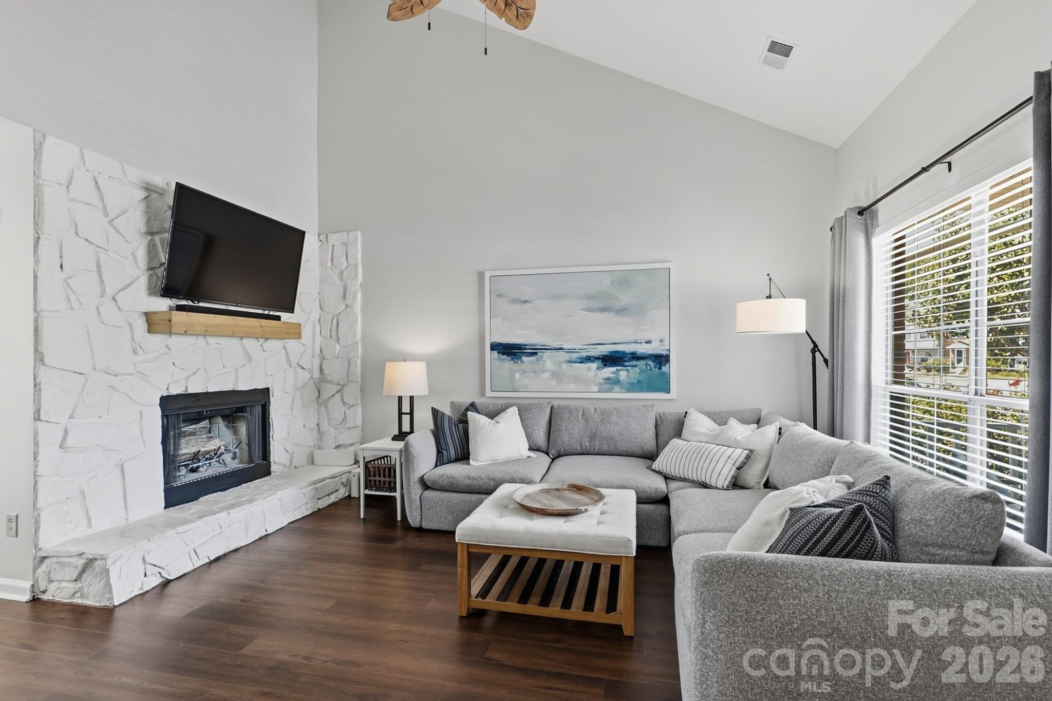 8219 Golf Ridge Drive Property Photo 1