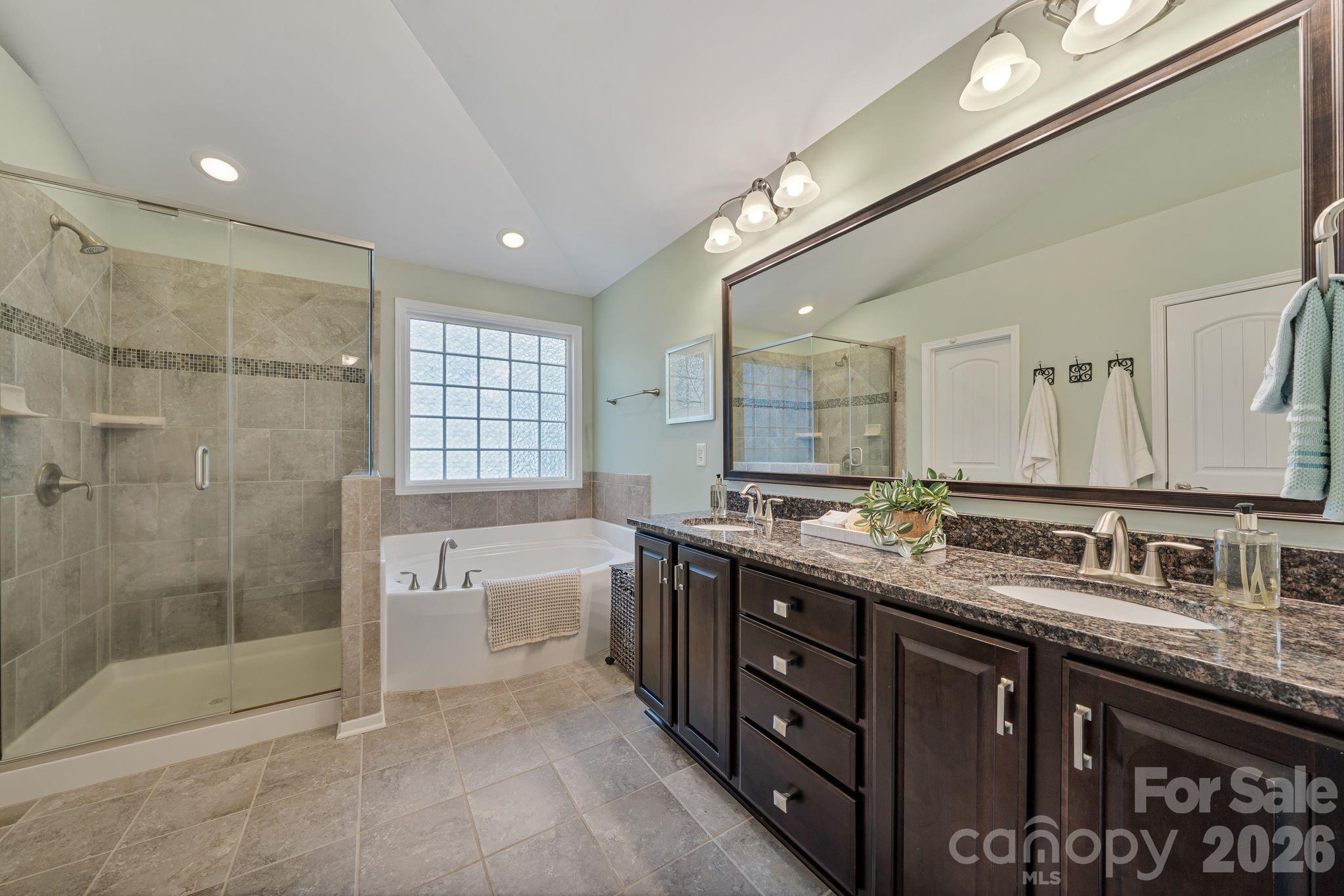 608 Cedar Trace Drive Property Photo 23