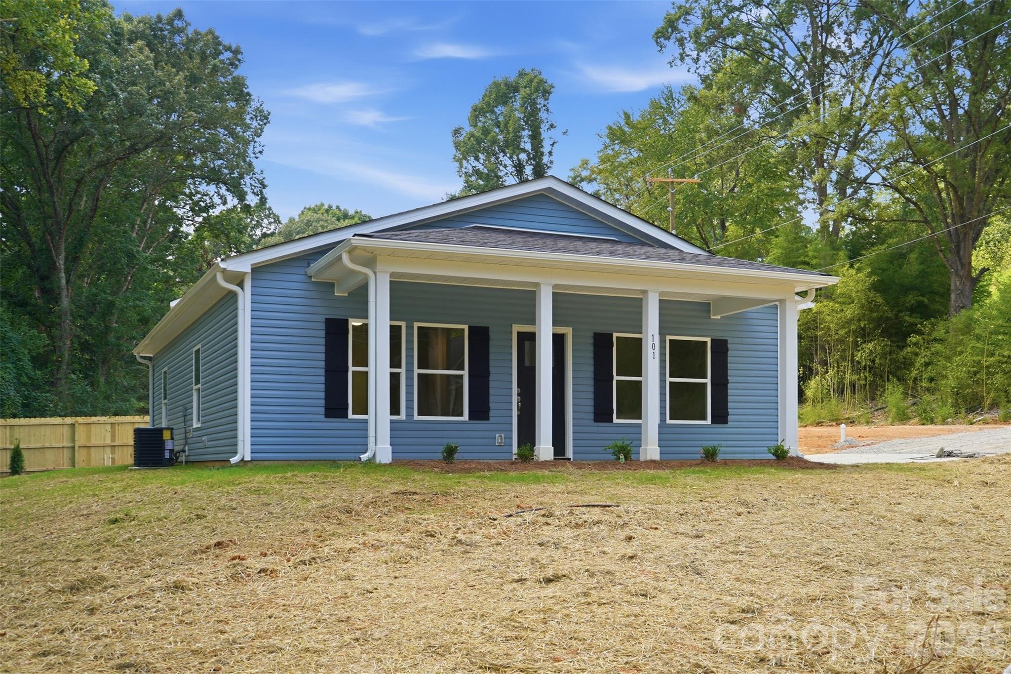 101 Swink Street Property Photo 2