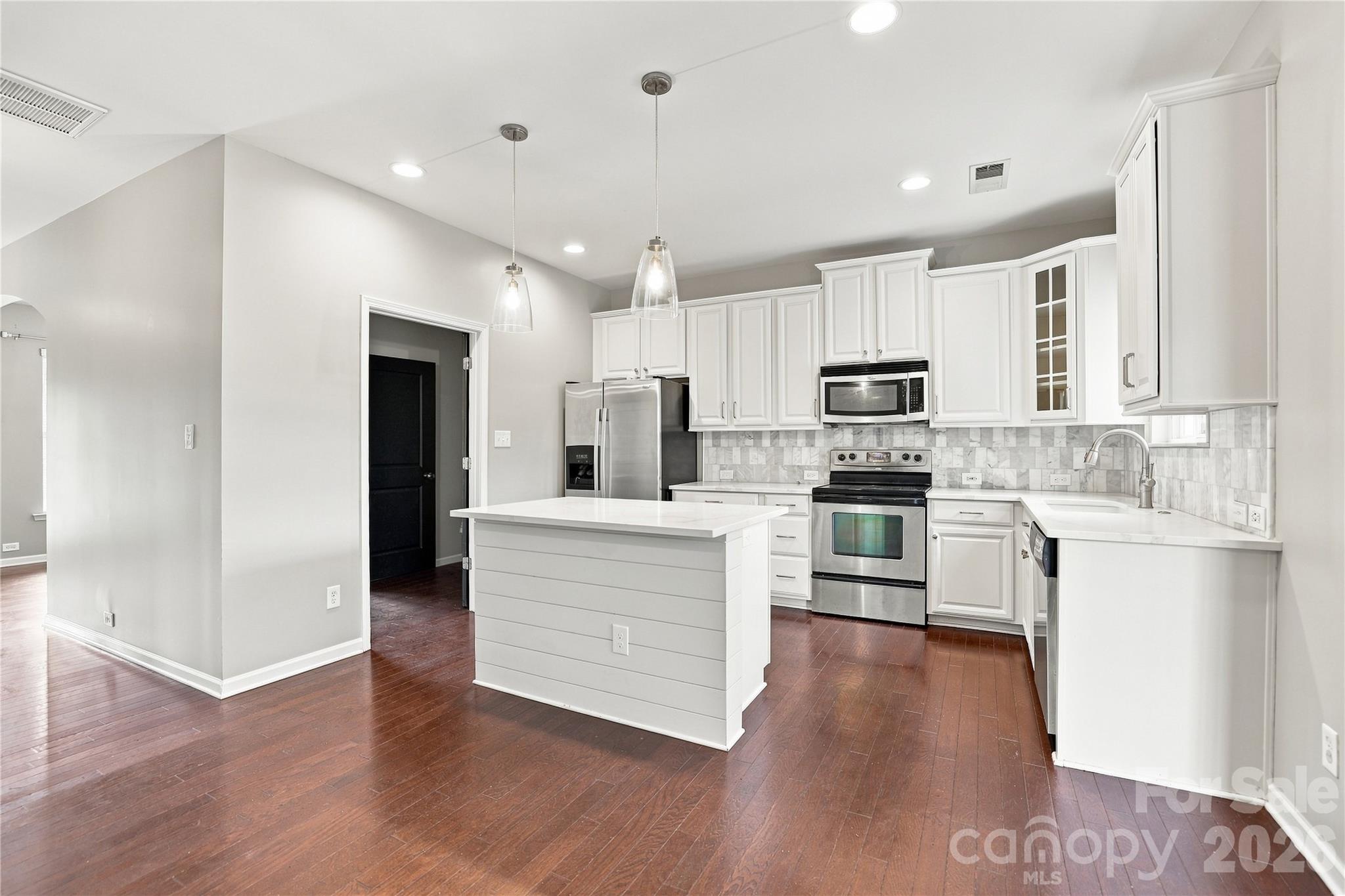 14902 Brotherly Lane Property Photo 11