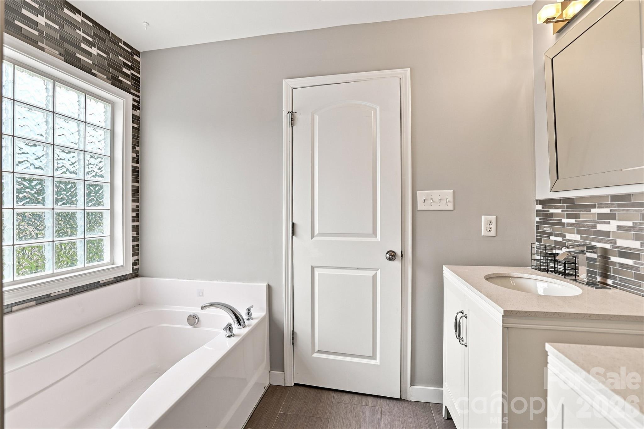 14902 Brotherly Lane Property Photo 21