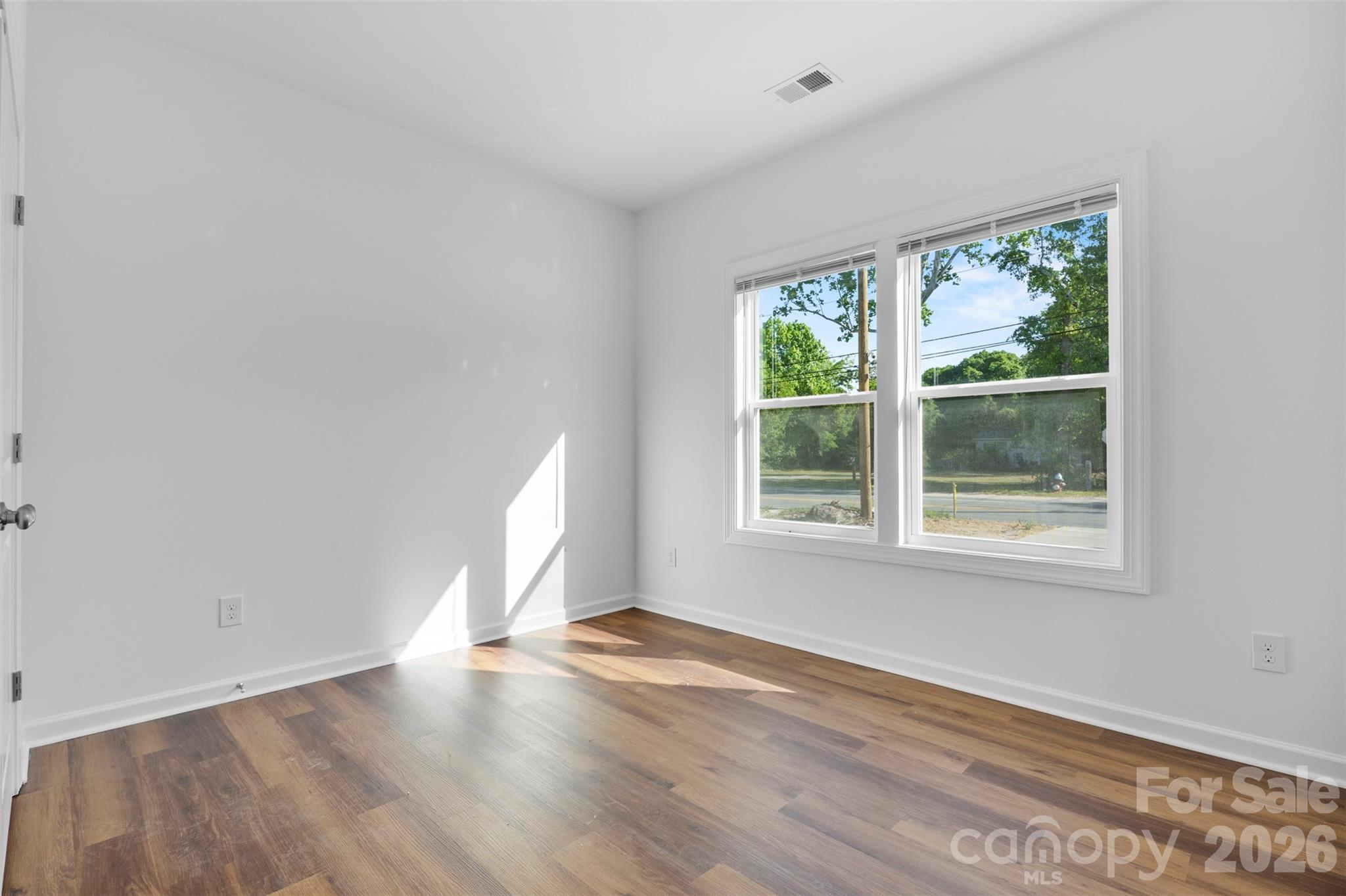 921 & 927 Prescott Road Property Photo 10