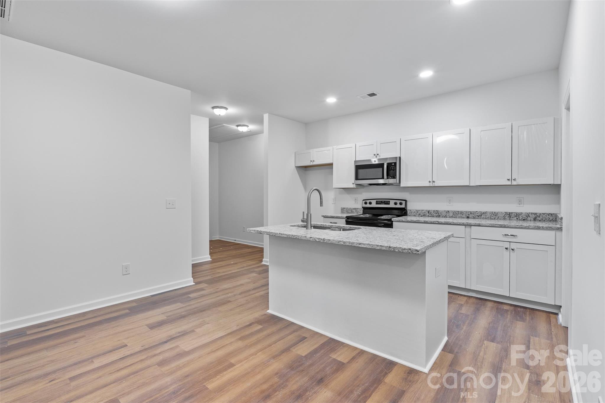 921 & 927 Prescott Road Property Photo 17