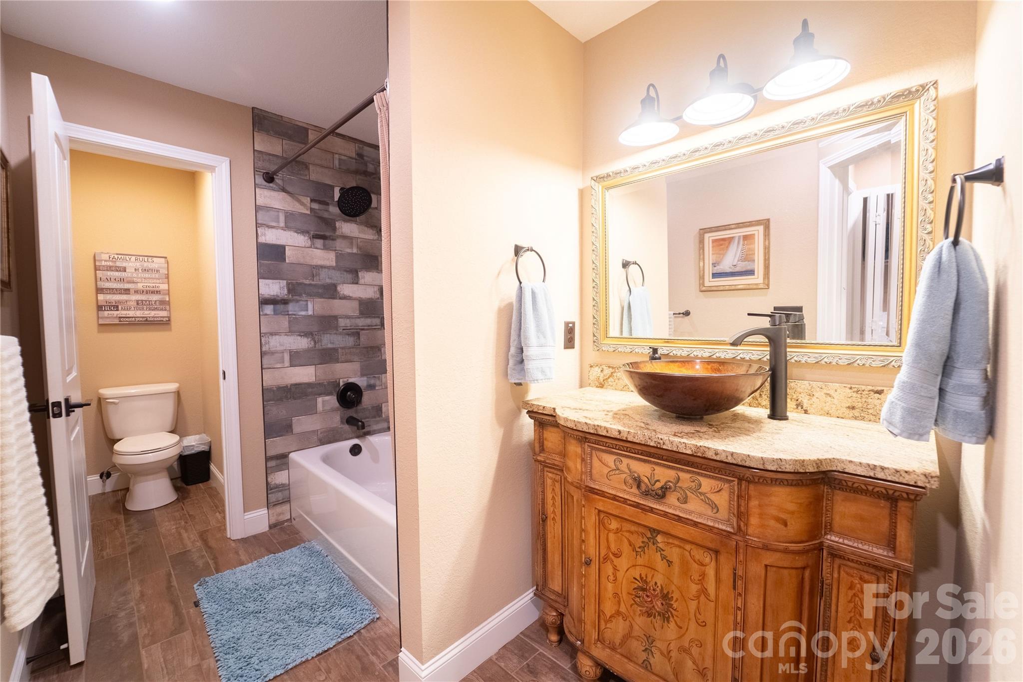 142 W Southwood Drive Property Photo 28