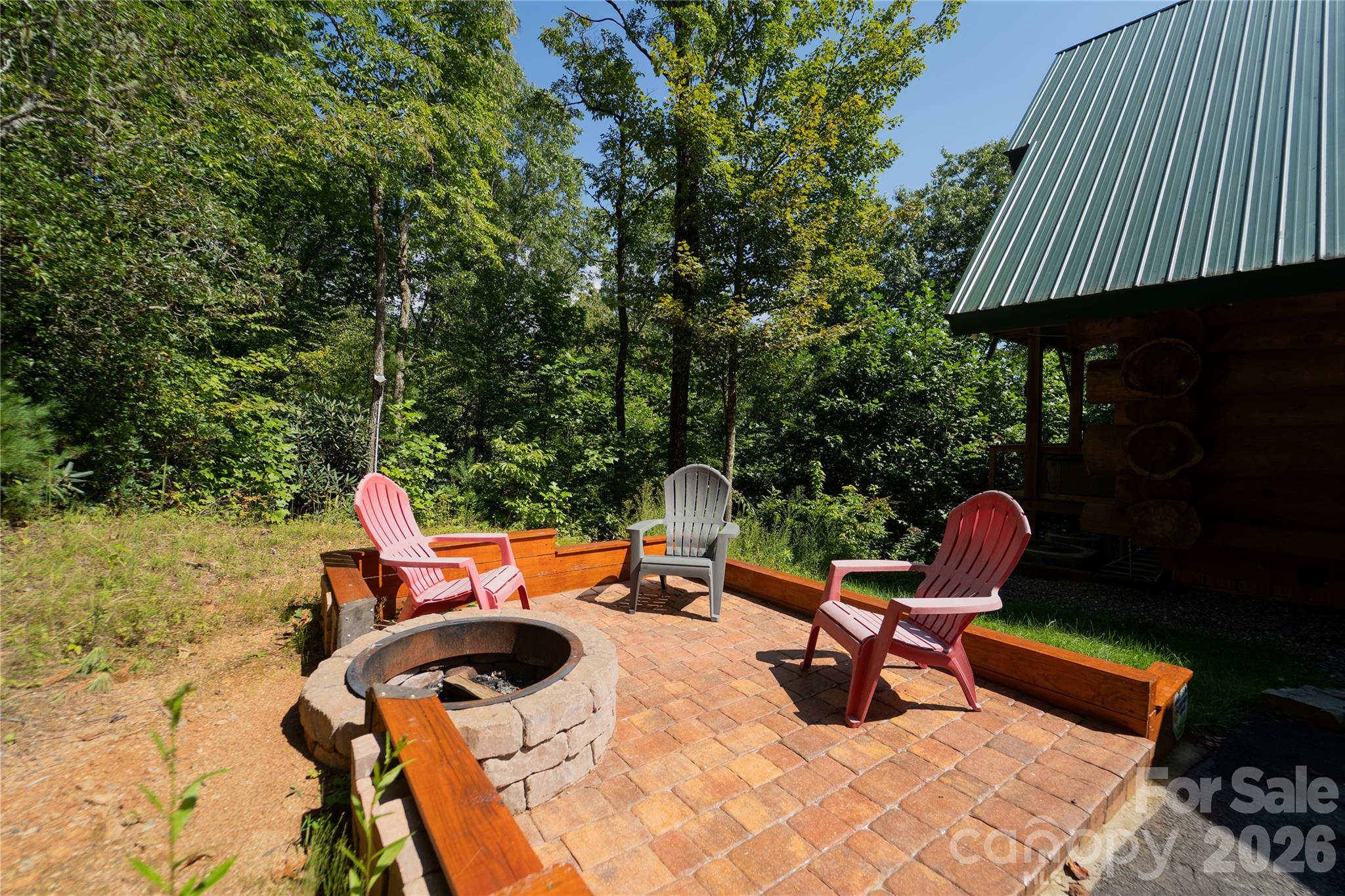 142 W Southwood Drive Property Photo 32