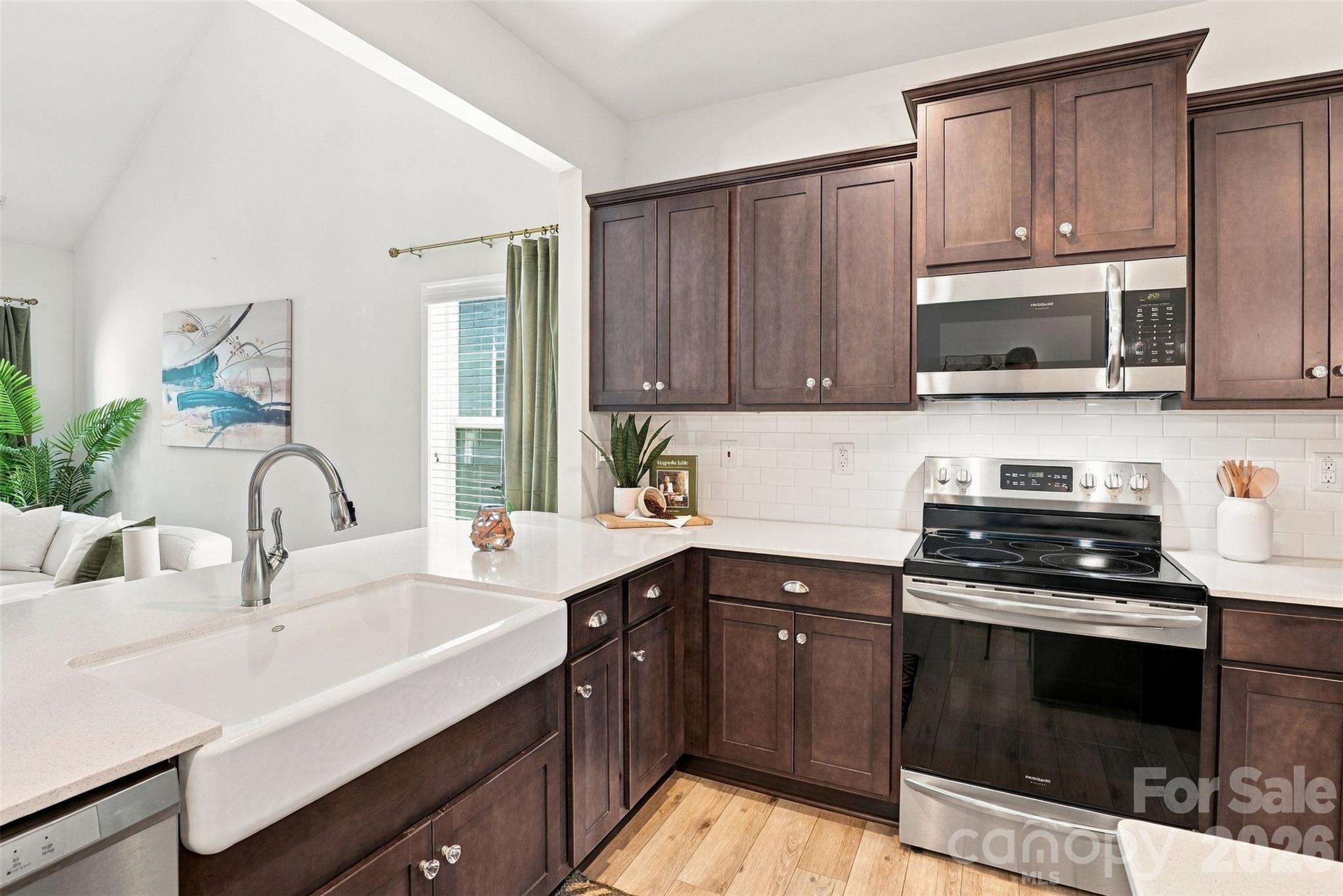 628 Heron View Drive Property Photo 10