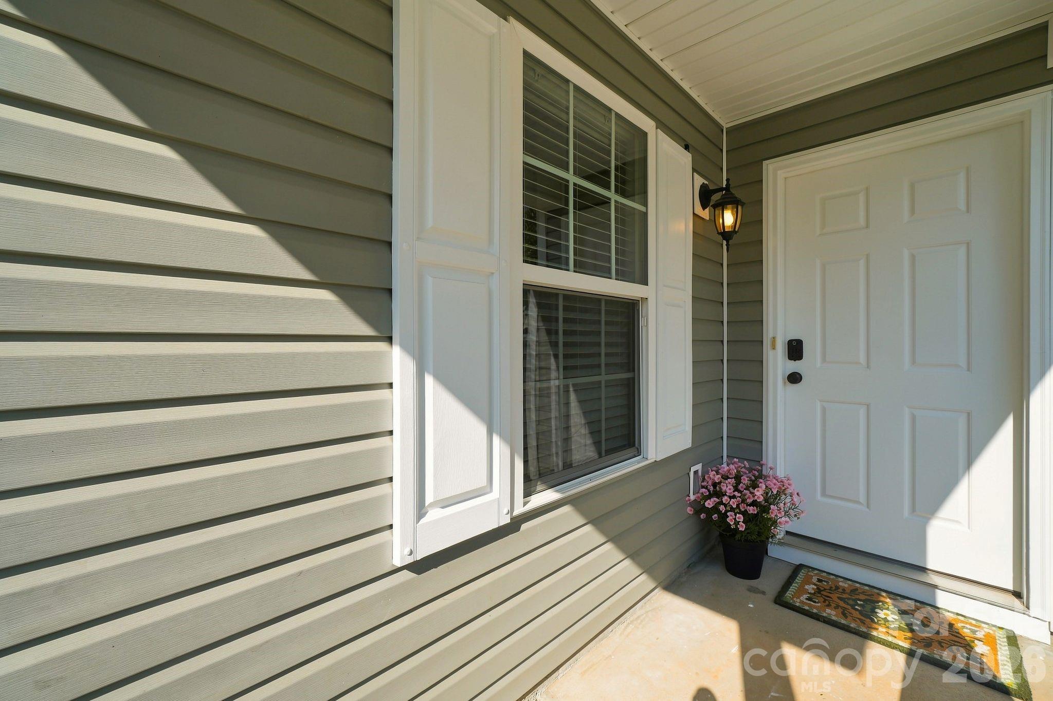 422 Danielle Way Property Photo 6