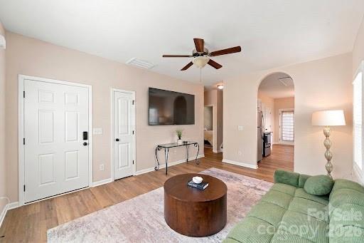 422 Danielle Way Property Photo 8