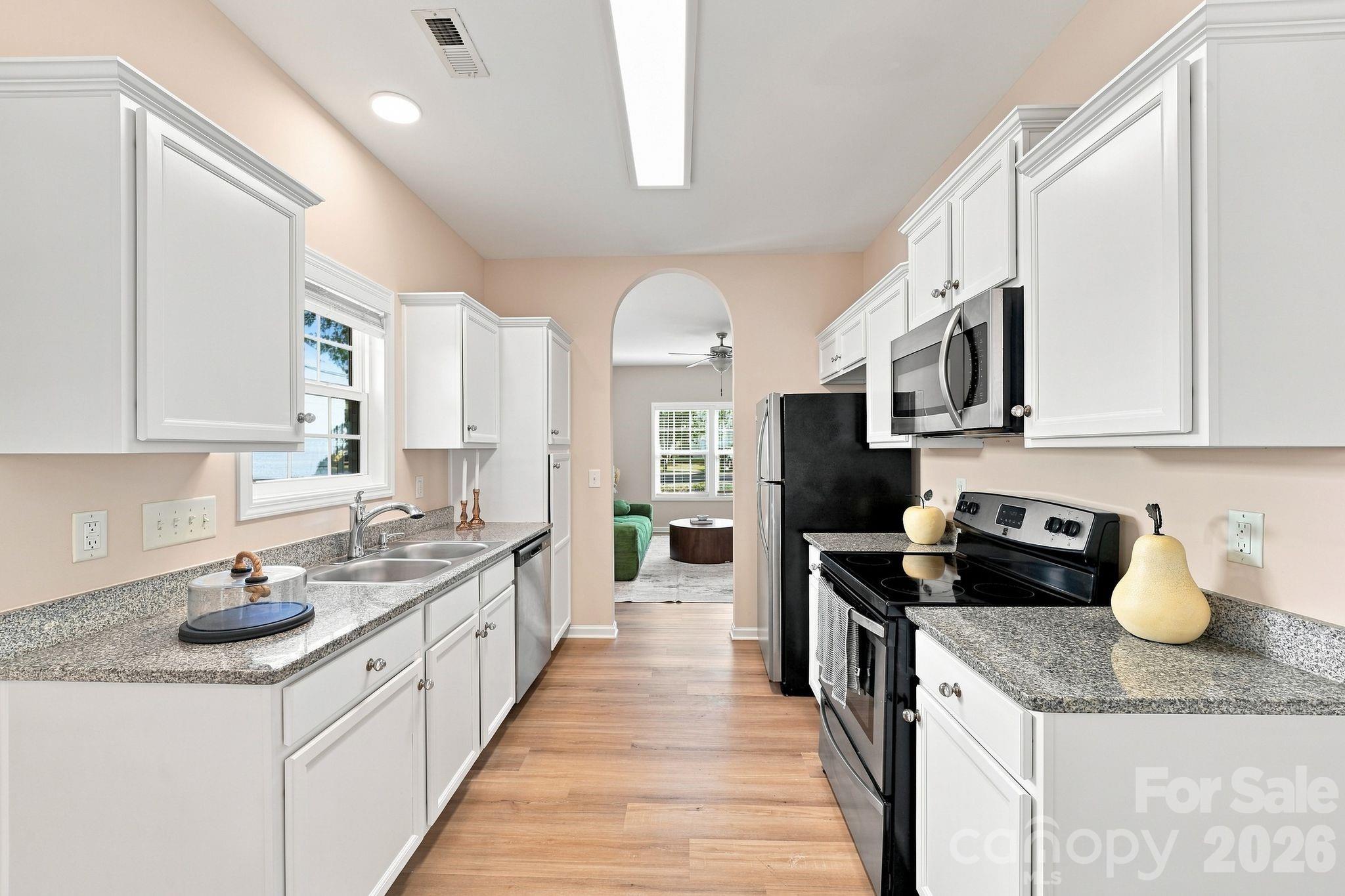 422 Danielle Way Property Photo 10