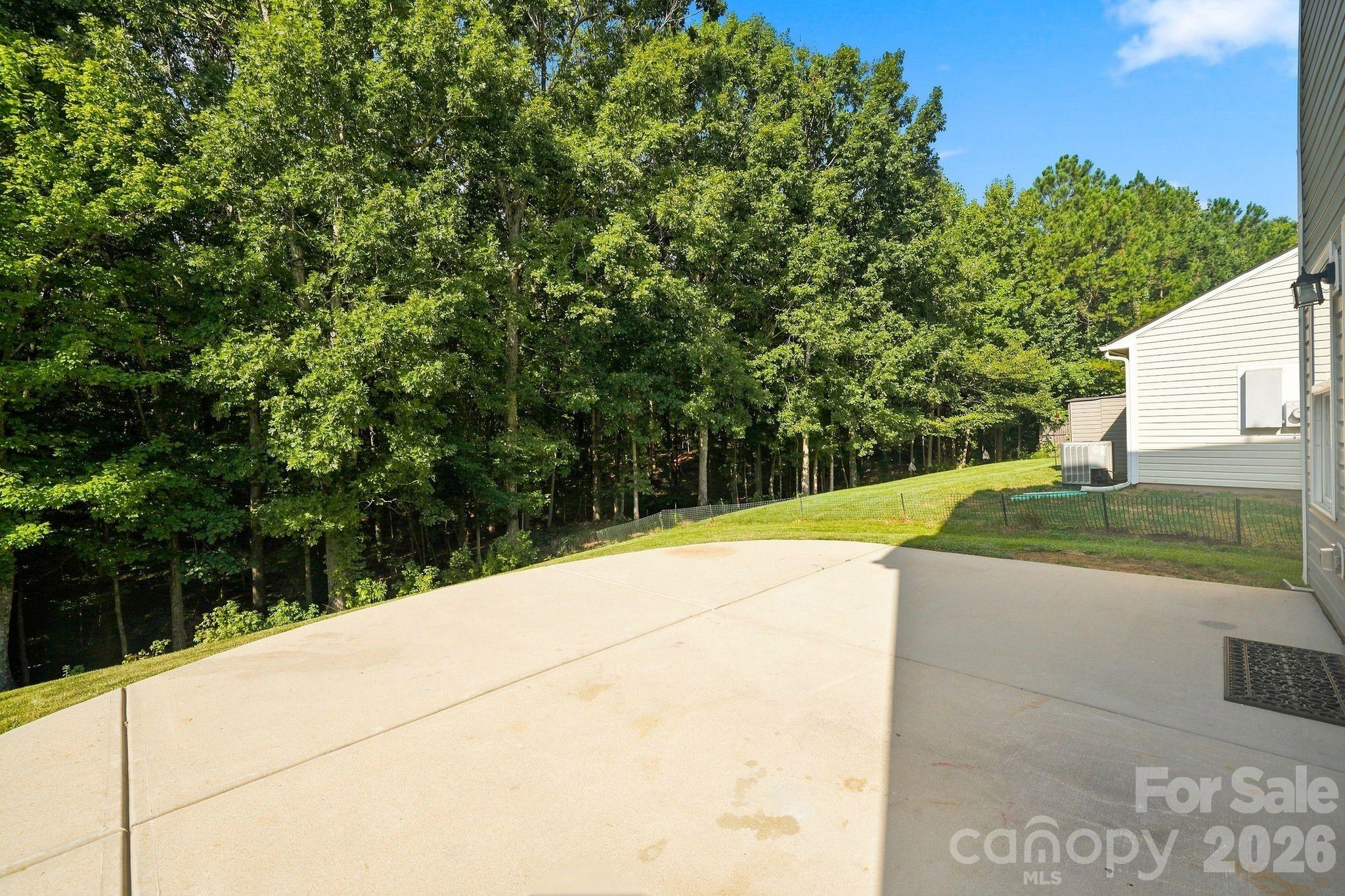 422 Danielle Way Property Photo 34