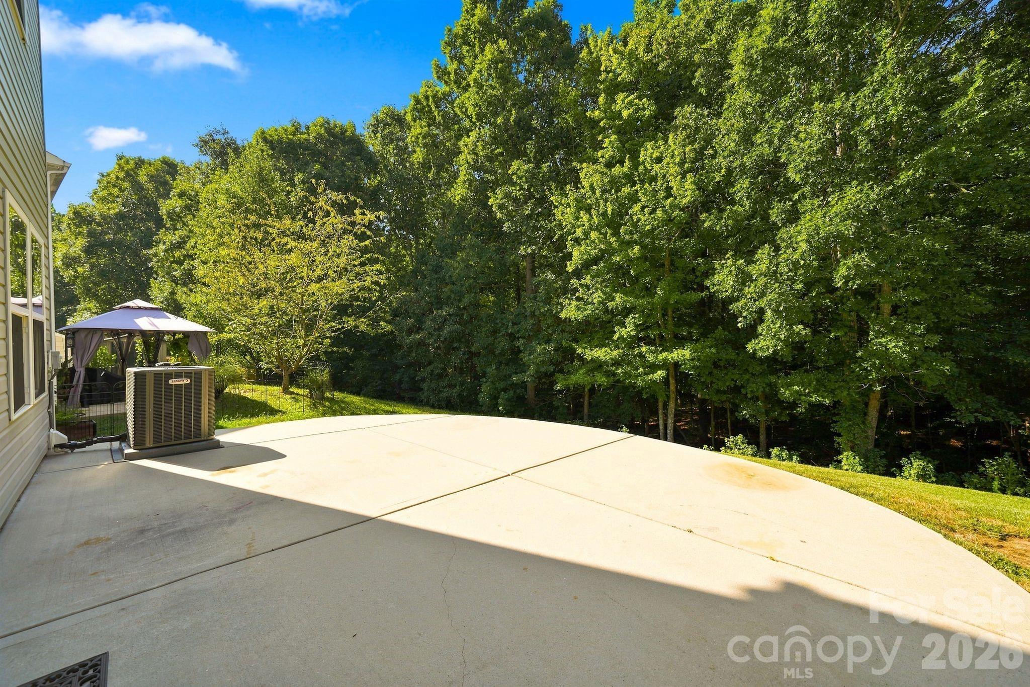 422 Danielle Way Property Photo 35