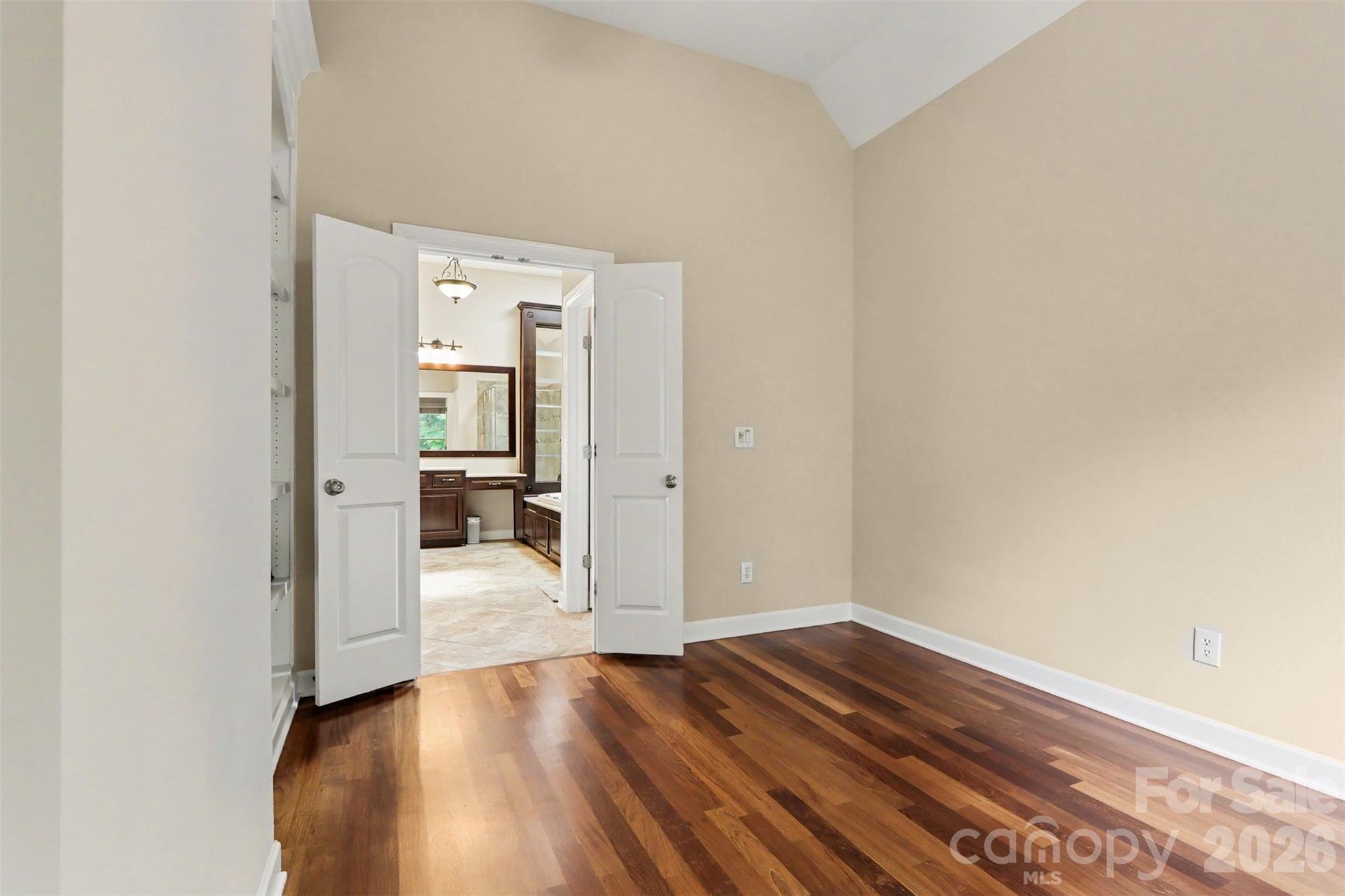 11009 Emerald Wood Drive Property Photo 18