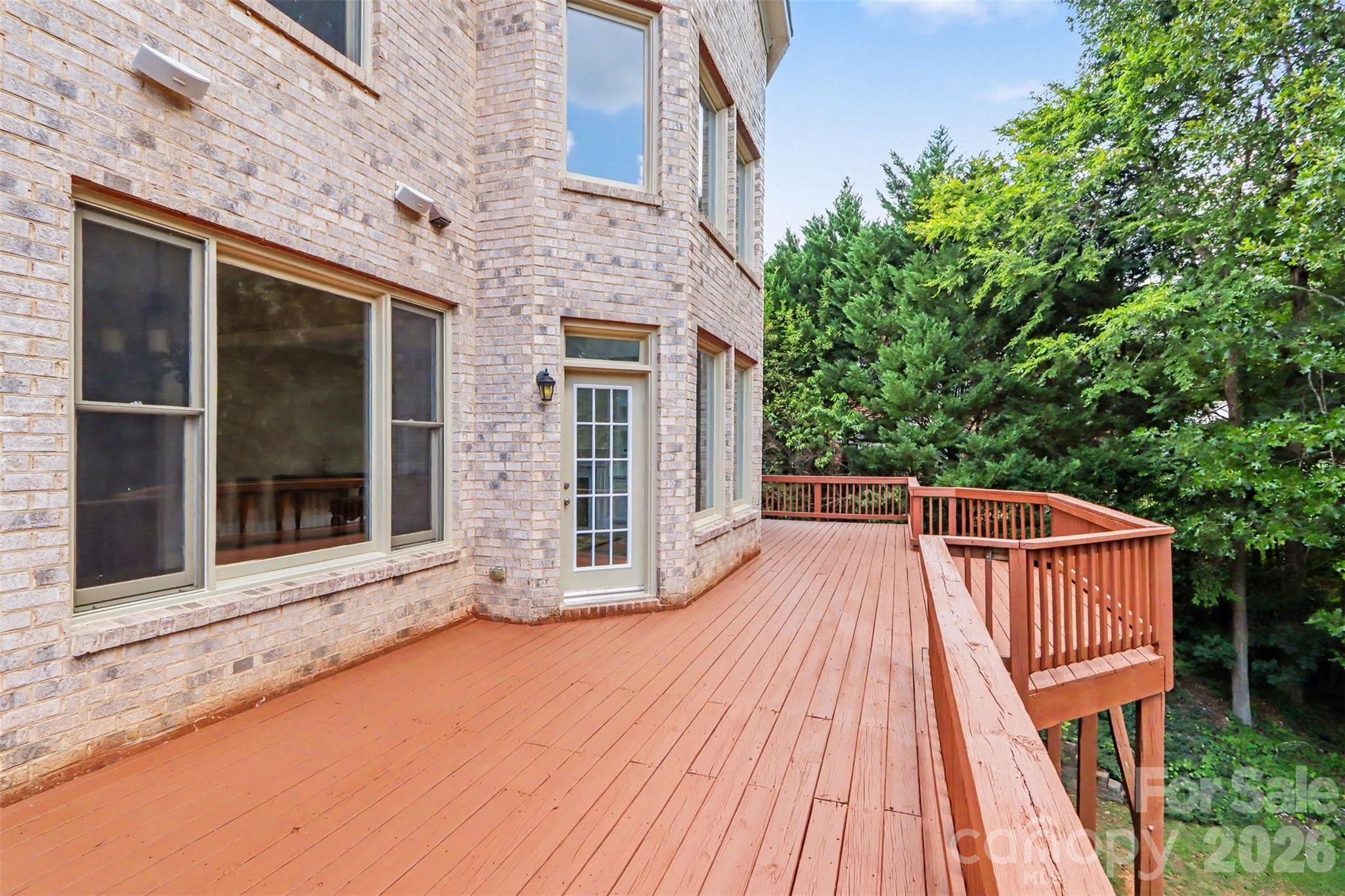 11009 Emerald Wood Drive Property Photo 39