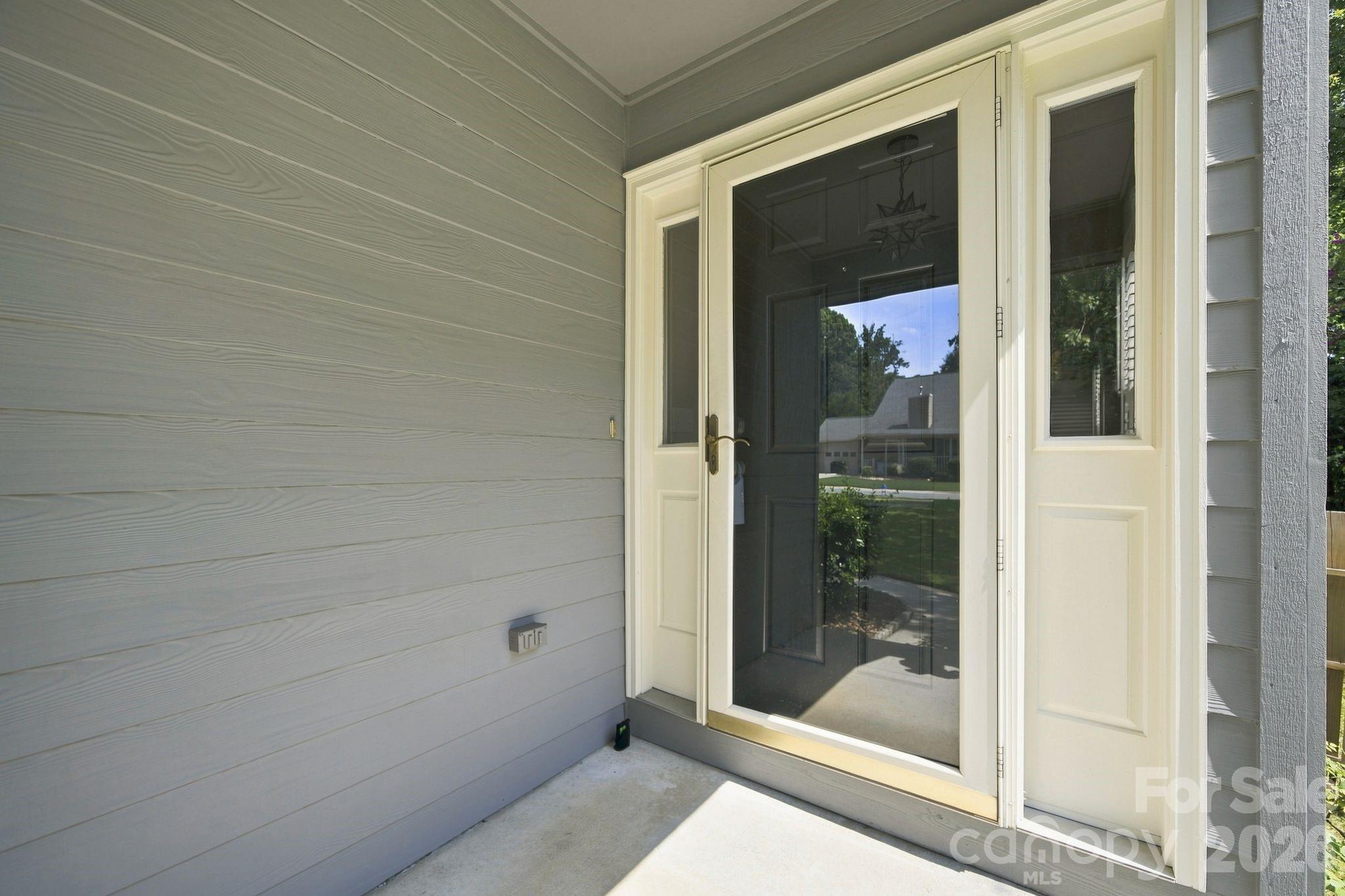 167 Sea Island Boulevard Property Photo 4