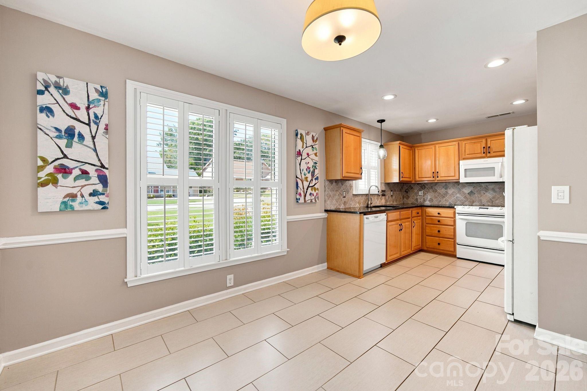 167 Sea Island Boulevard Property Photo 11