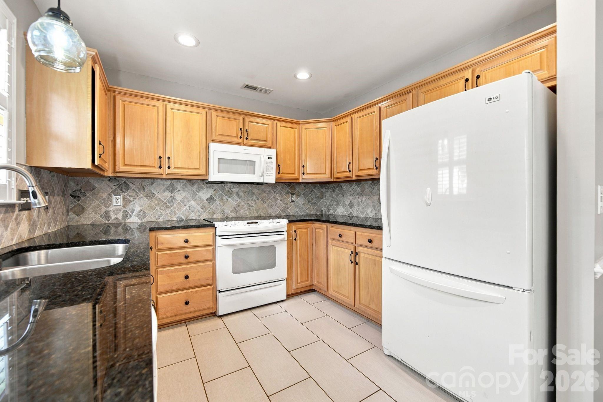 167 Sea Island Boulevard Property Photo 13