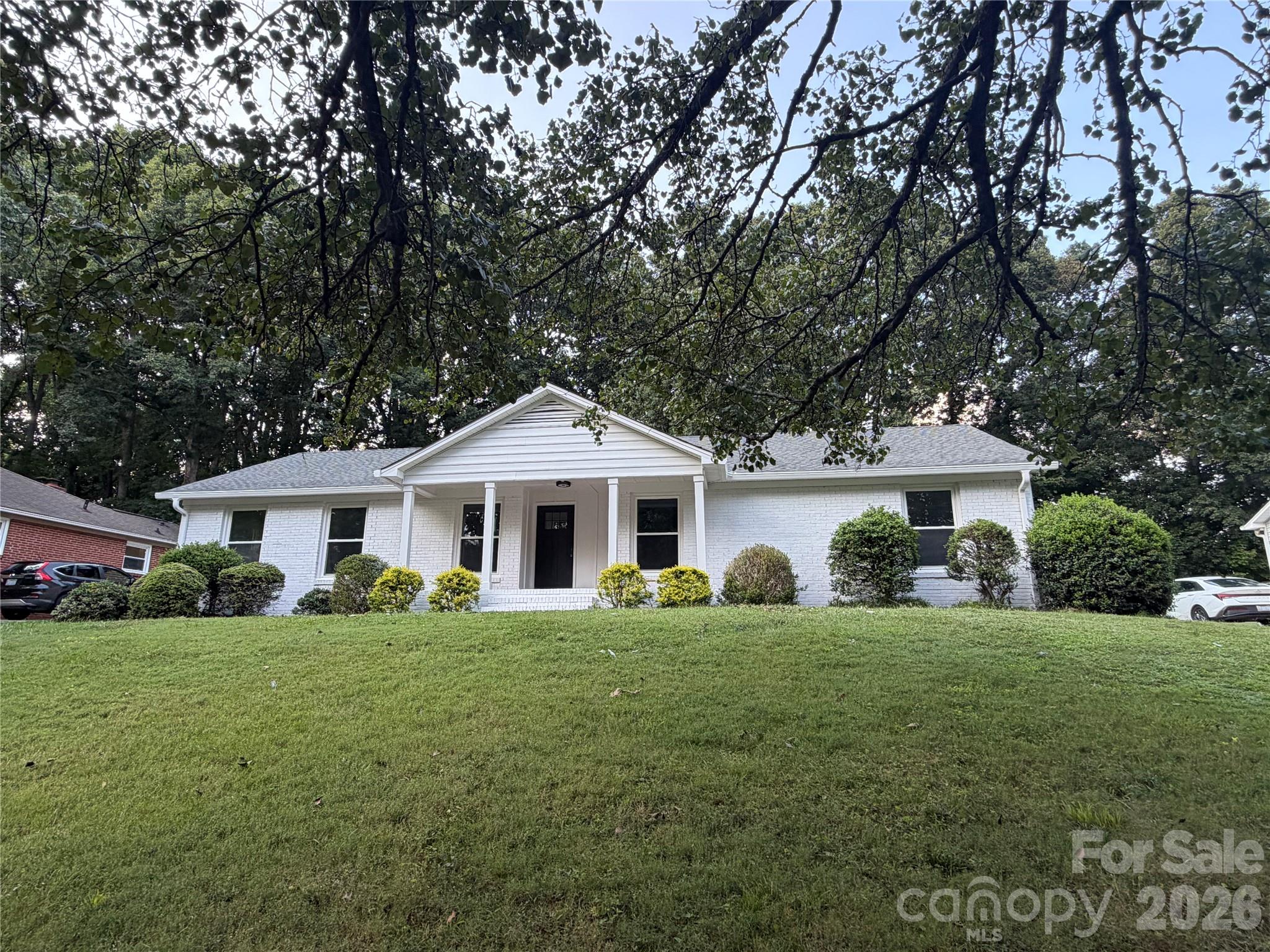 1236 Beechdale Drive Property Photo 1