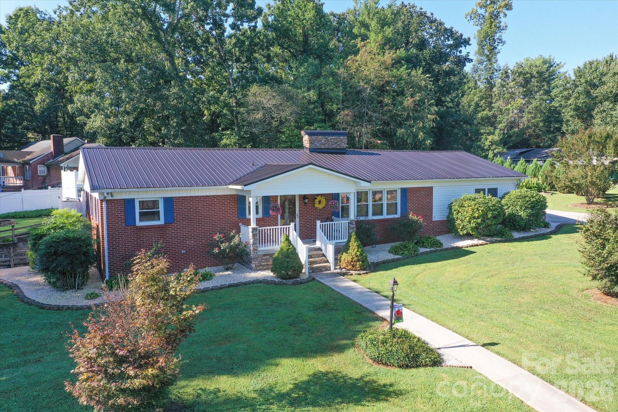 105 Merrywood Drive Property Photo 1