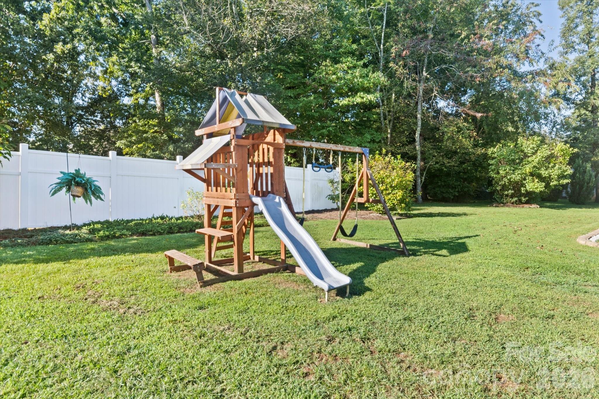 105 Merrywood Drive Property Photo 32