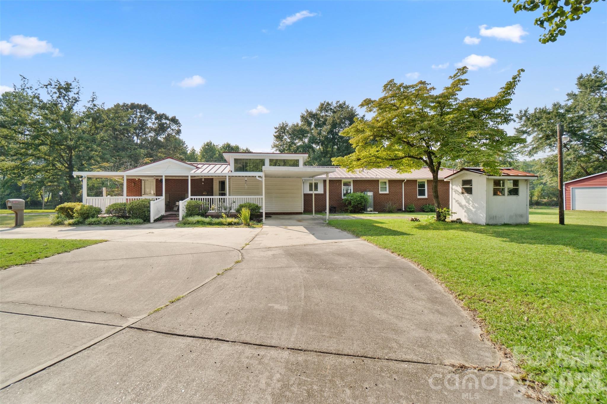 7155 Hwy 74 Highway Property Photo 1
