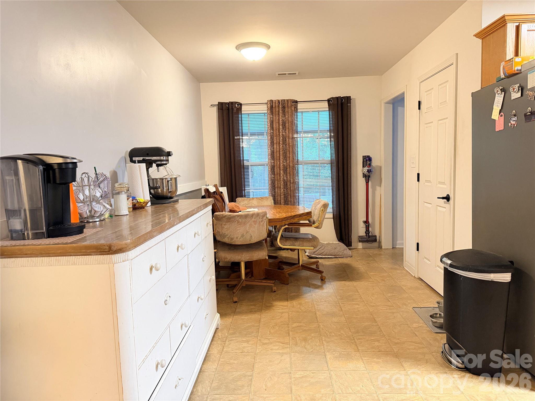 2885 Drummond Street Property Photo 9