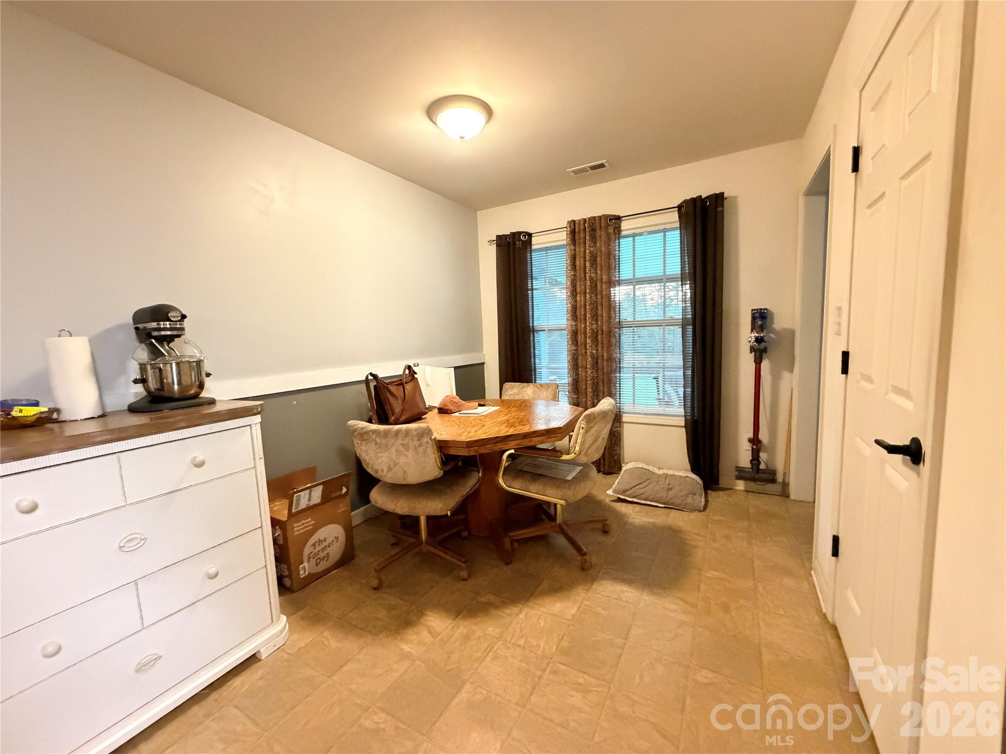 2885 Drummond Street Property Photo 12