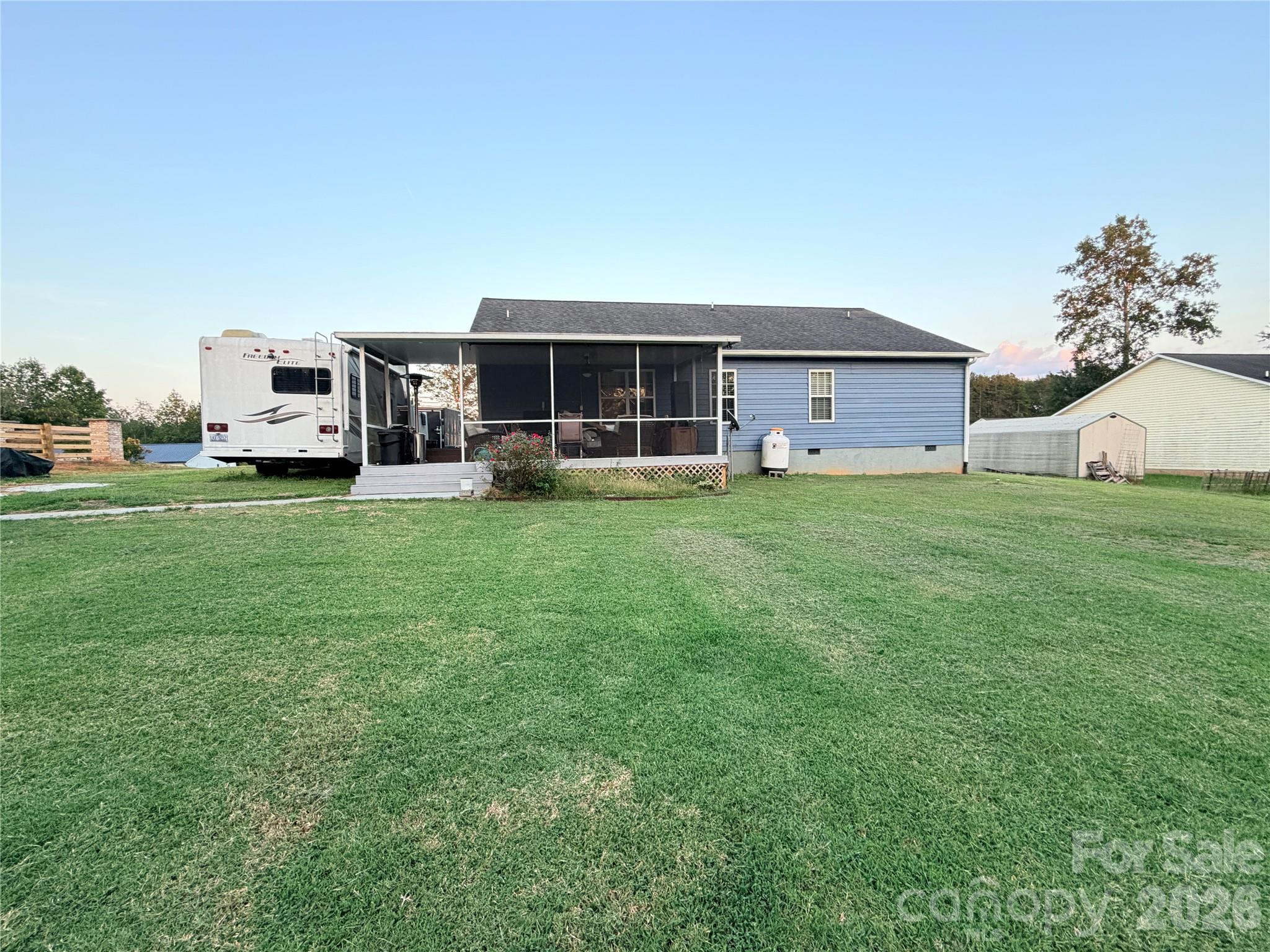 2885 Drummond Street Property Photo 26