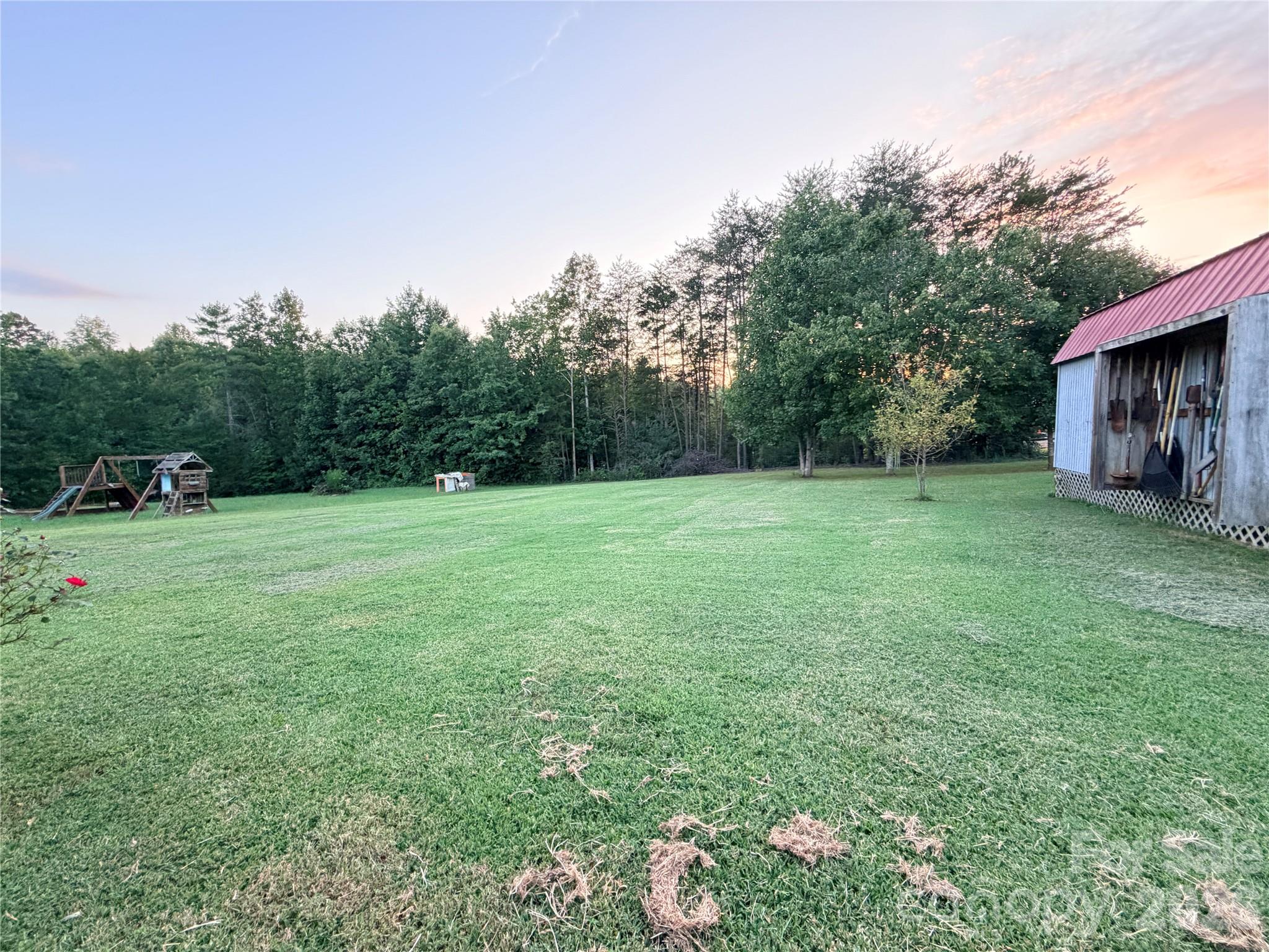 2885 Drummond Street Property Photo 29