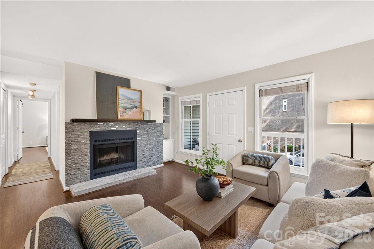 430 Queens Road 122 Property Photo 2