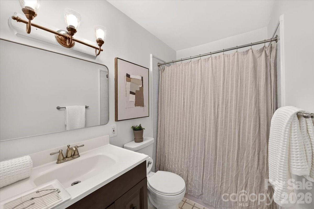 430 Queens Road 122 Property Photo 12