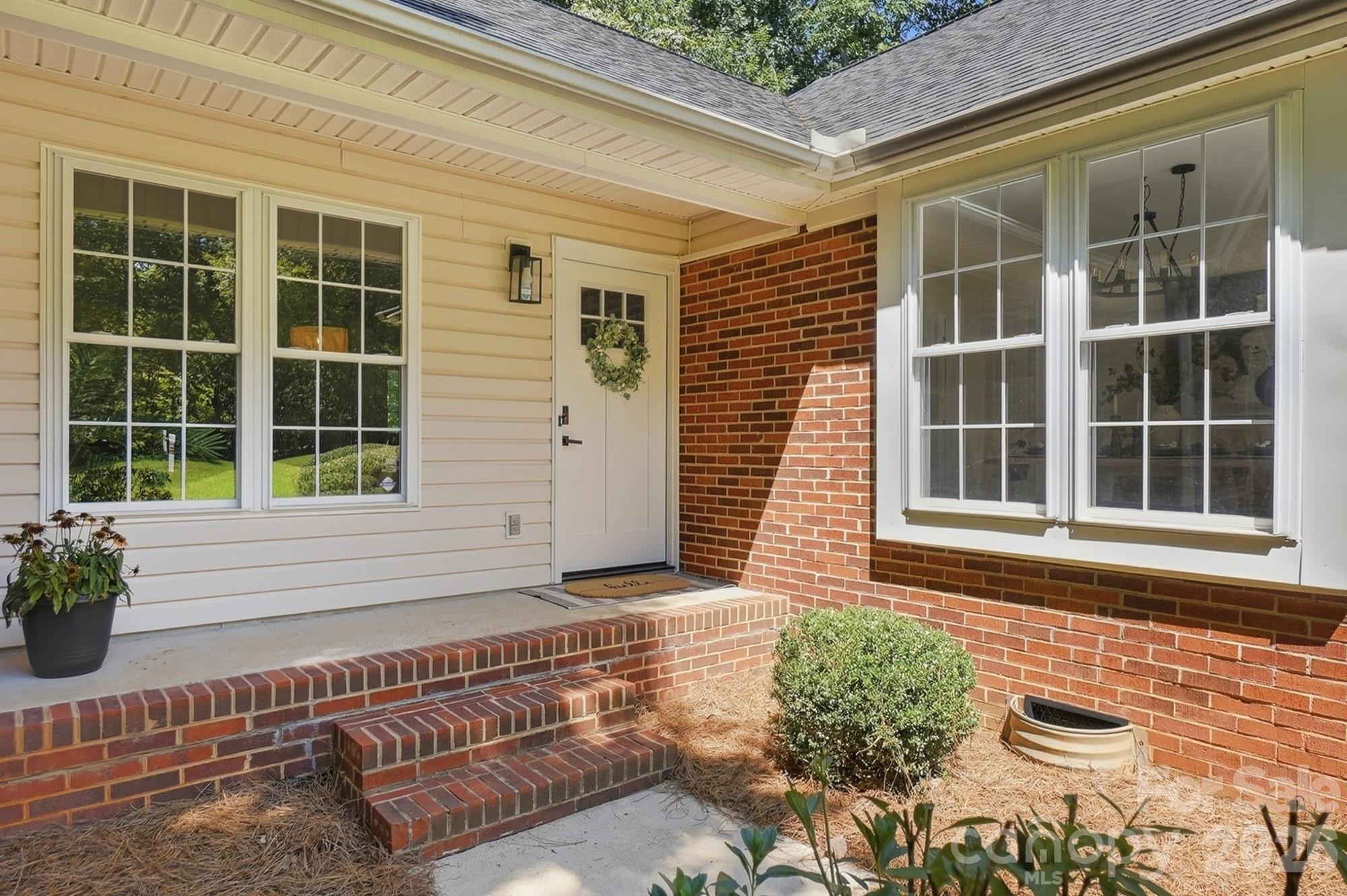 13800 Woody Point Road Property Photo 8