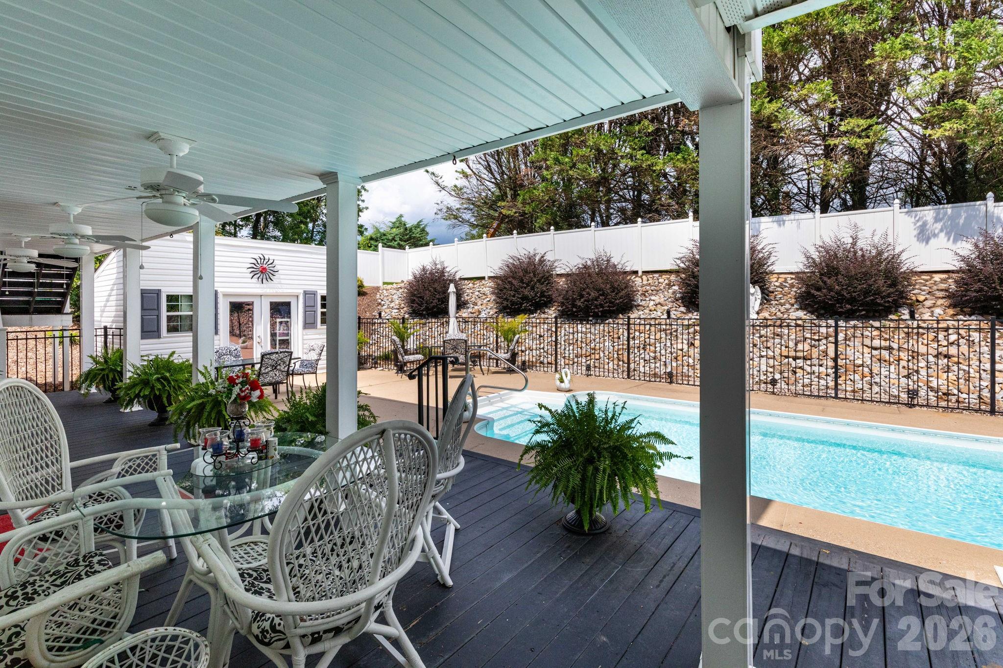 84 Portcrest Heights Property Photo 16