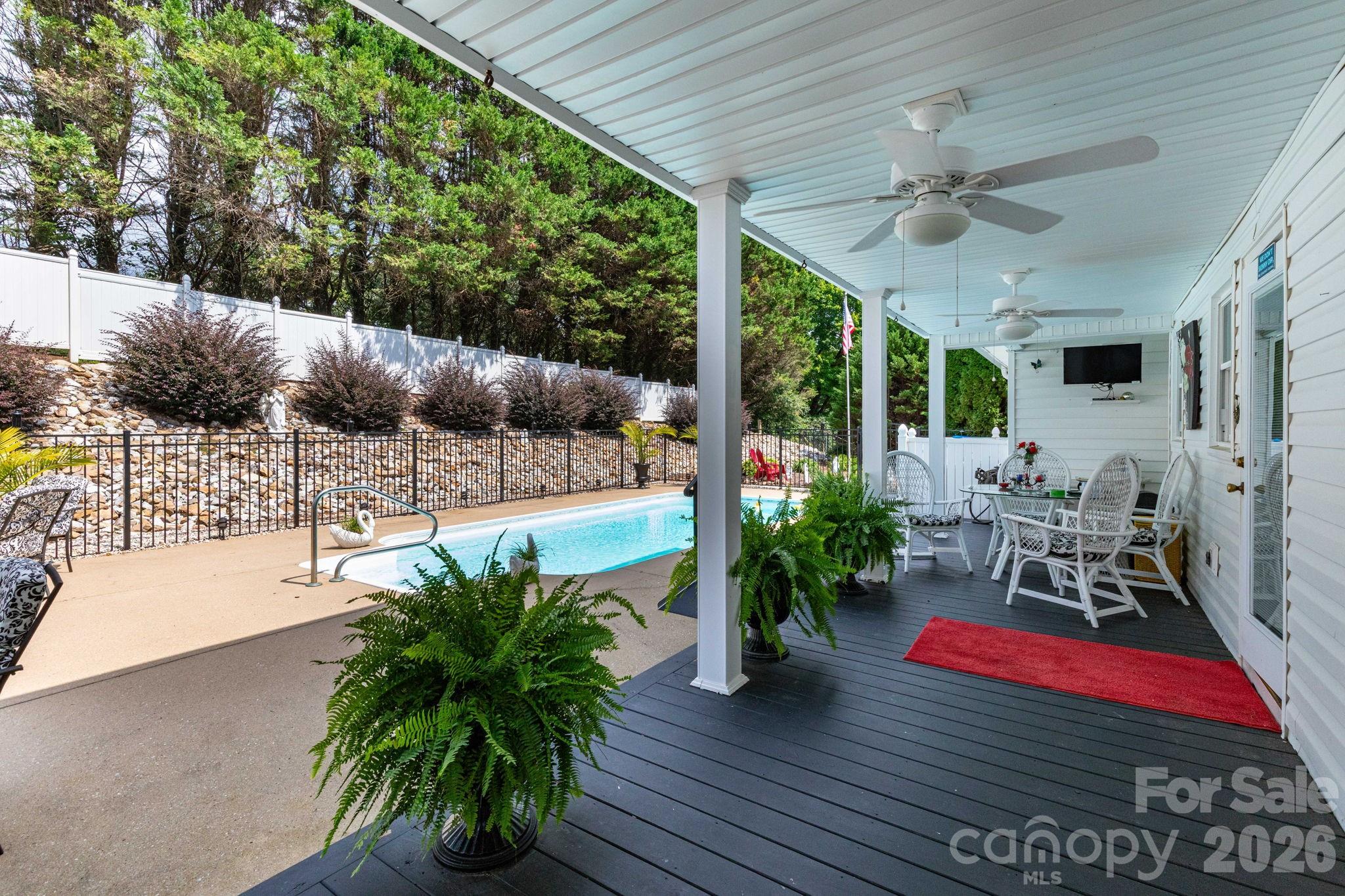 84 Portcrest Heights Property Photo 17