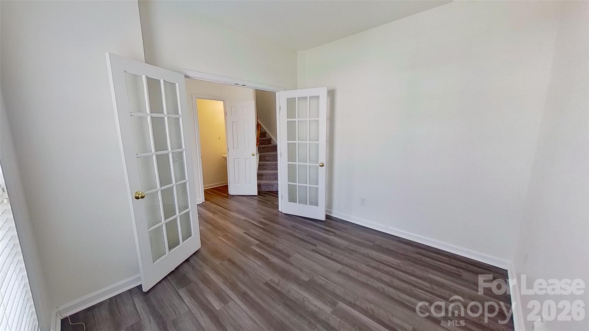 2014 Rosewater Lane Property Photo 3