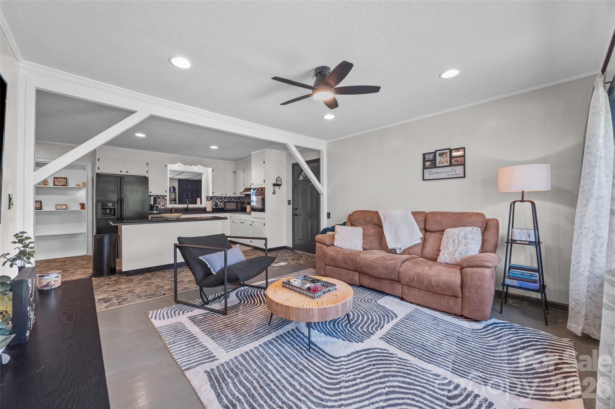 2435 Lewiston Drive Property Photo 4