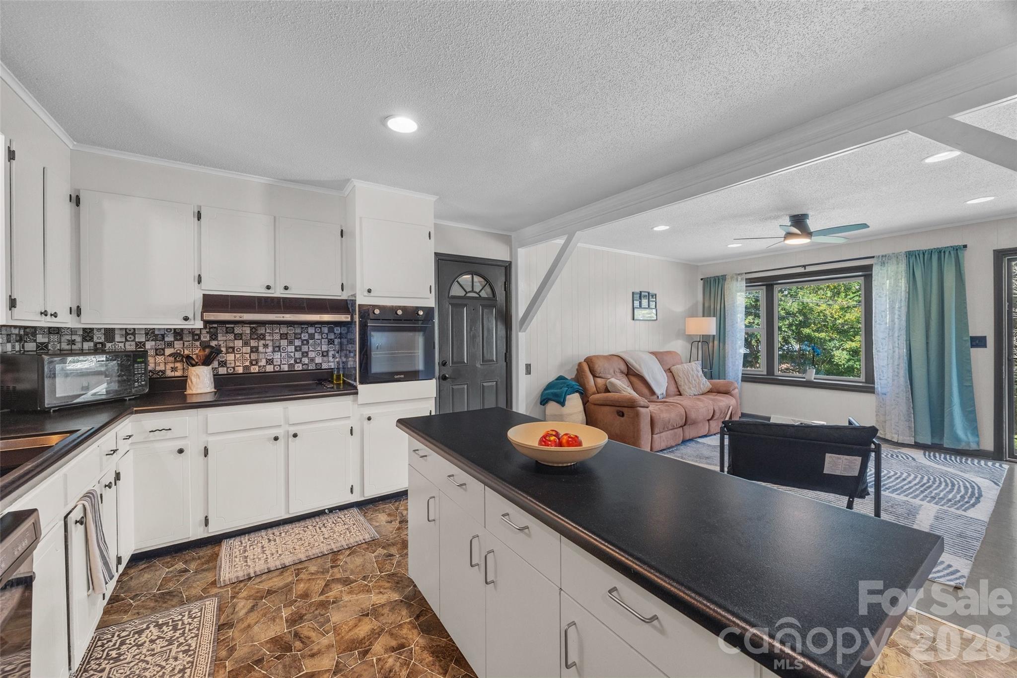 2435 Lewiston Drive Property Photo 11