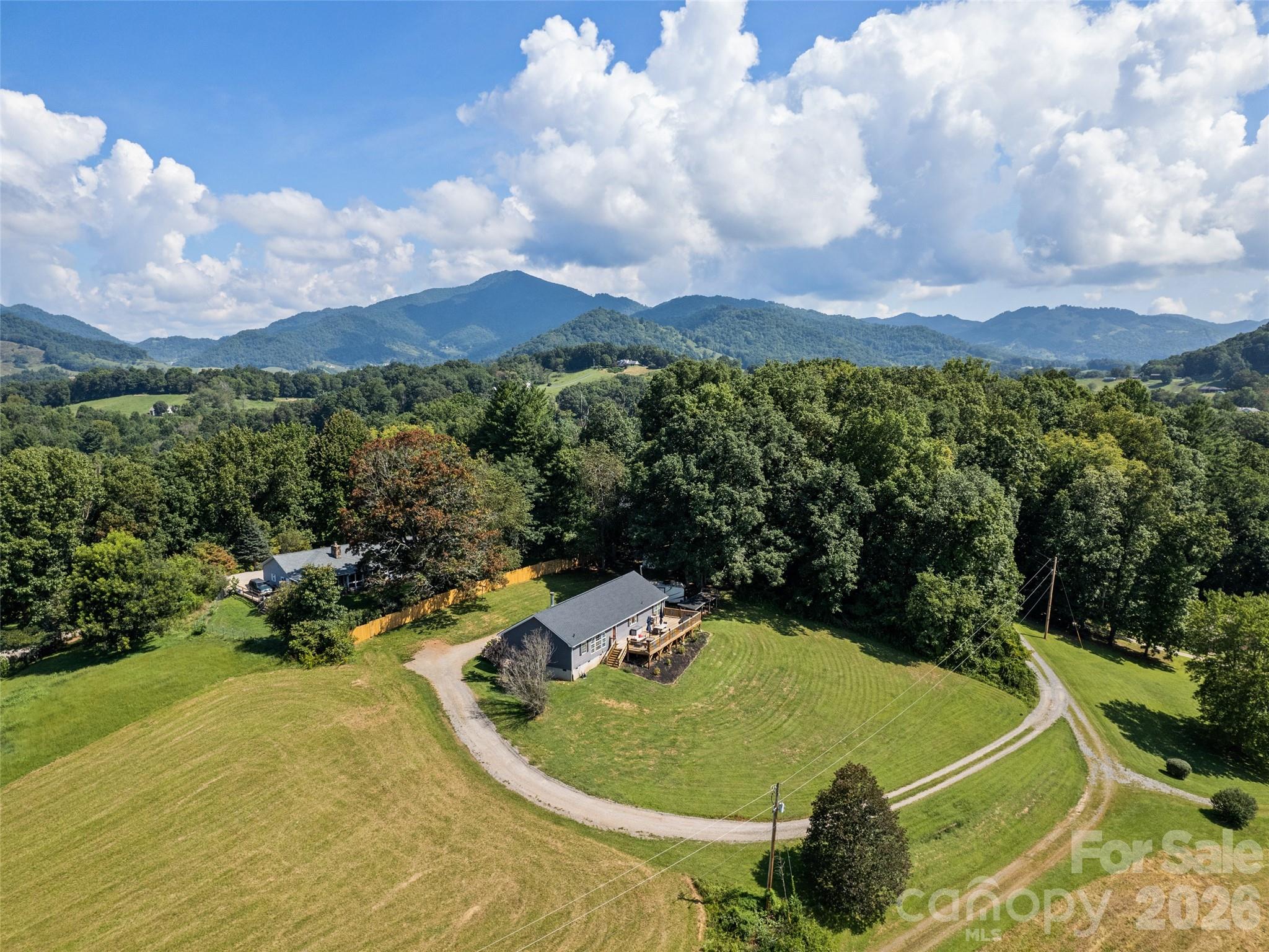 90 Blueberry Hill Drive Property Photo 3