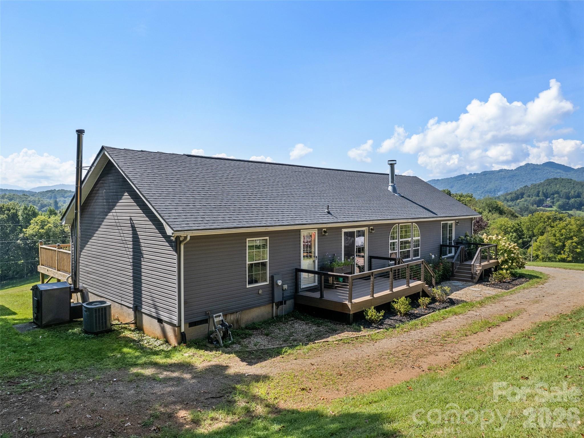 90 Blueberry Hill Drive Property Photo 39