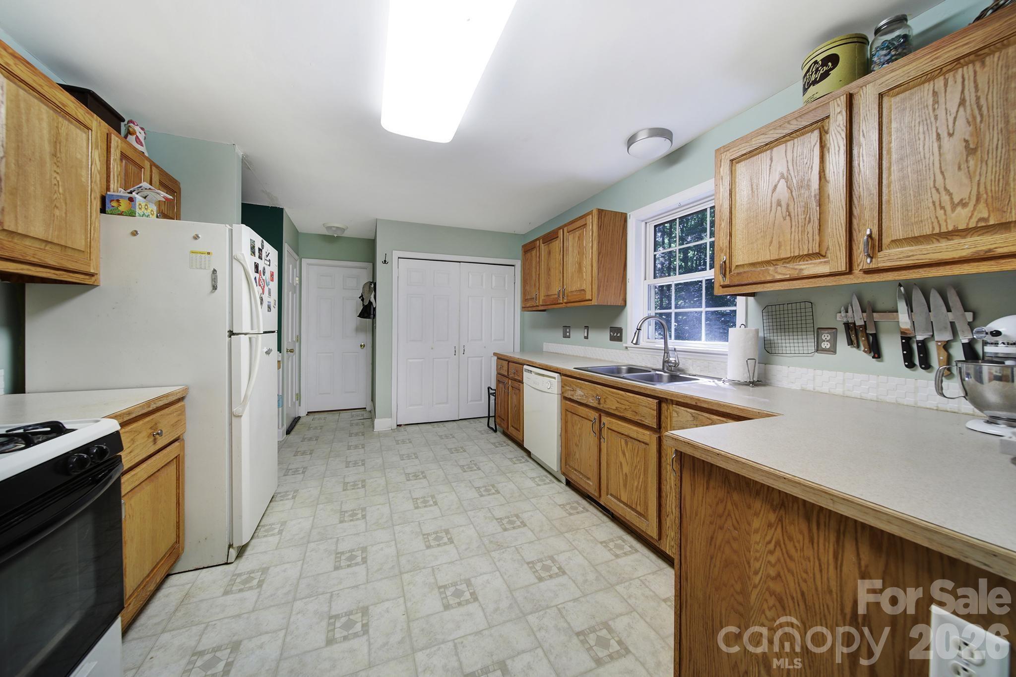 2000 Sossoman Springs Road Property Photo 9