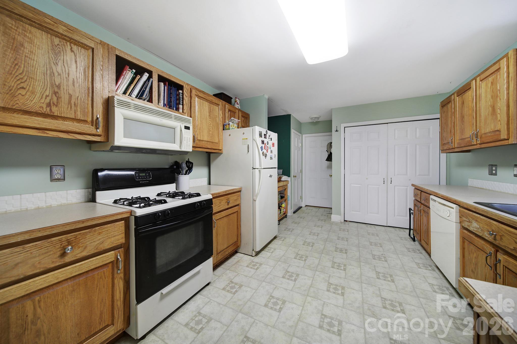 2000 Sossoman Springs Road Property Photo 10