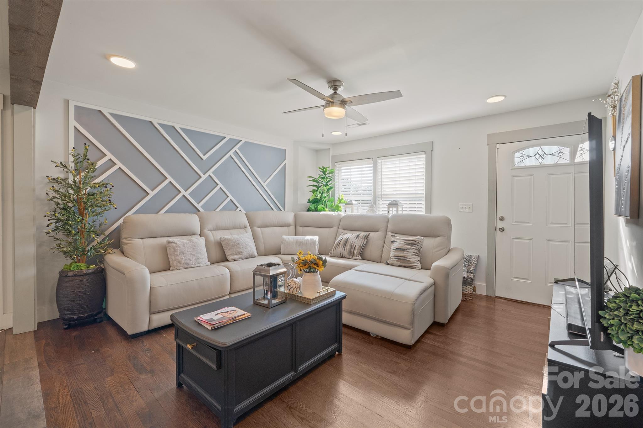 1411 Dean Street Property Photo 4