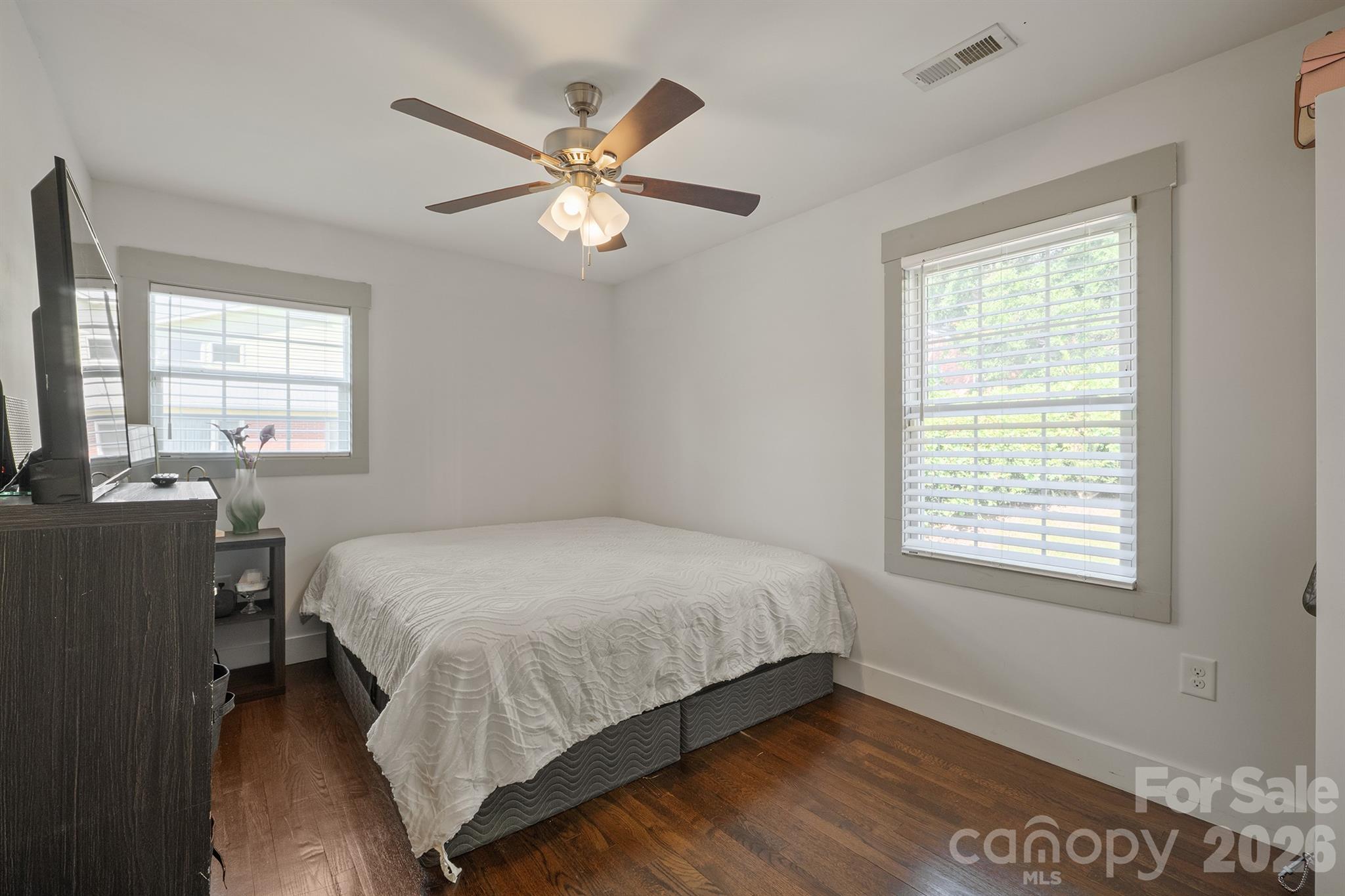 1411 Dean Street Property Photo 10