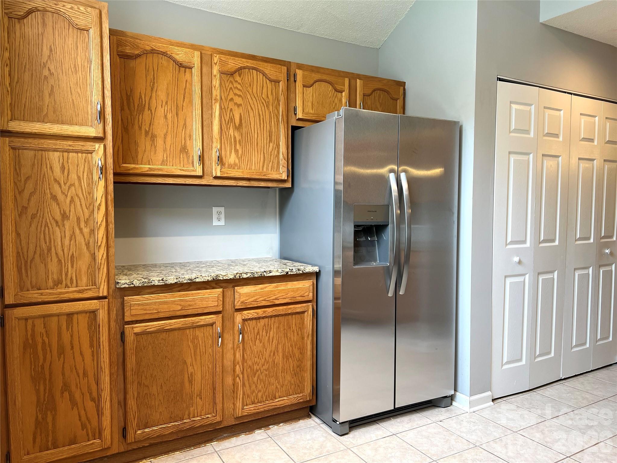 5974 Prescott Court Property Photo 6