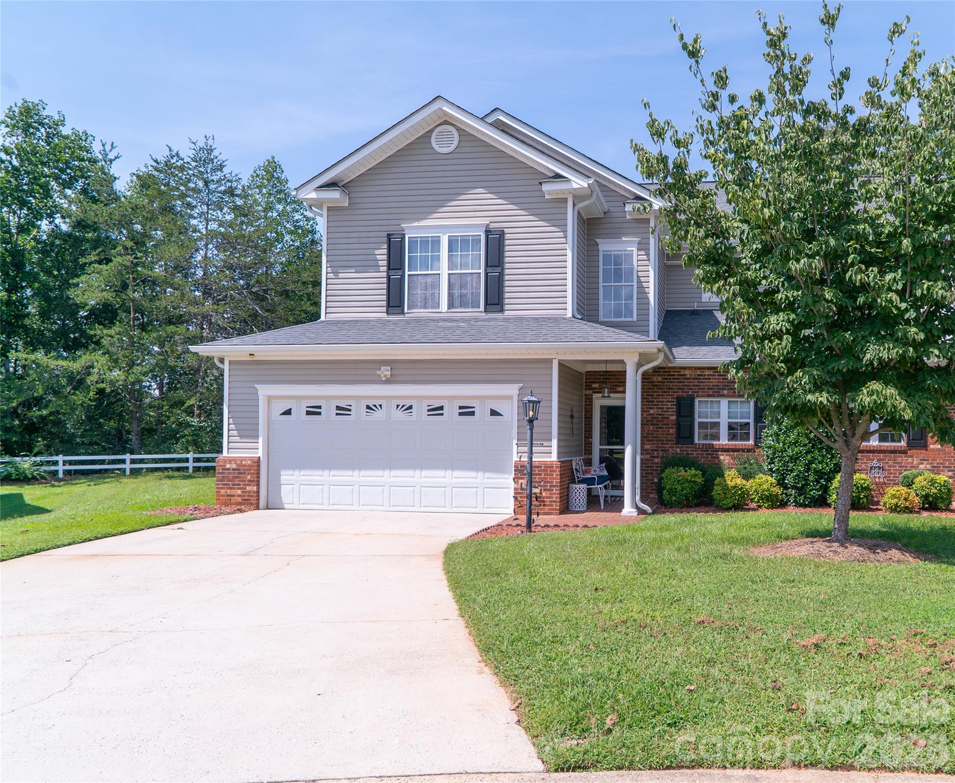 140 Lady Slipper Lane